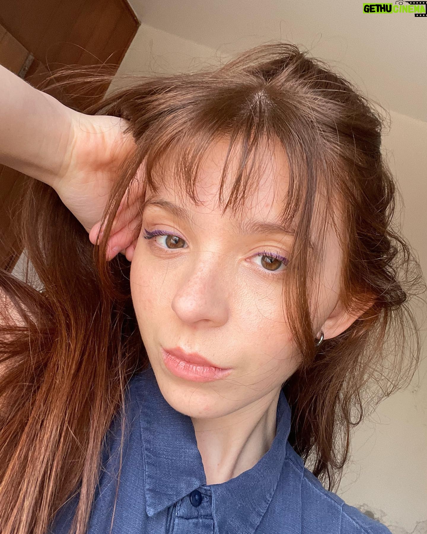 Agustina Cabo - 4.1K Likes - Mi cara en la foto la pintó @manueladiazlima