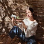 Agustina Cordova Instagram – Resulta que me regale tiempo para mí y me fui 3 días de viaje. Irse también implica sintetizar, pero cuando de skin care se trata, me cuesta más porque quiero llevarme todito. No les pasa? 😅🧴
Dato: esta loción humectante me acompañó en esta intención porque es excelente para manos, cara y cuerpo. ✨
Menos peso   liviana pero toda mi piel hidratada y protegida por 24hs✨🤍

#mesdelapielsensible @cethaphil_ar 
#ad
