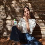 Agustina Cordova Instagram – Resulta que me regale tiempo para mí y me fui 3 días de viaje. Irse también implica sintetizar, pero cuando de skin care se trata, me cuesta más porque quiero llevarme todito. No les pasa? 😅🧴
Dato: esta loción humectante me acompañó en esta intención porque es excelente para manos, cara y cuerpo. ✨
Menos peso   liviana pero toda mi piel hidratada y protegida por 24hs✨🤍

#mesdelapielsensible @cethaphil_ar 
#ad