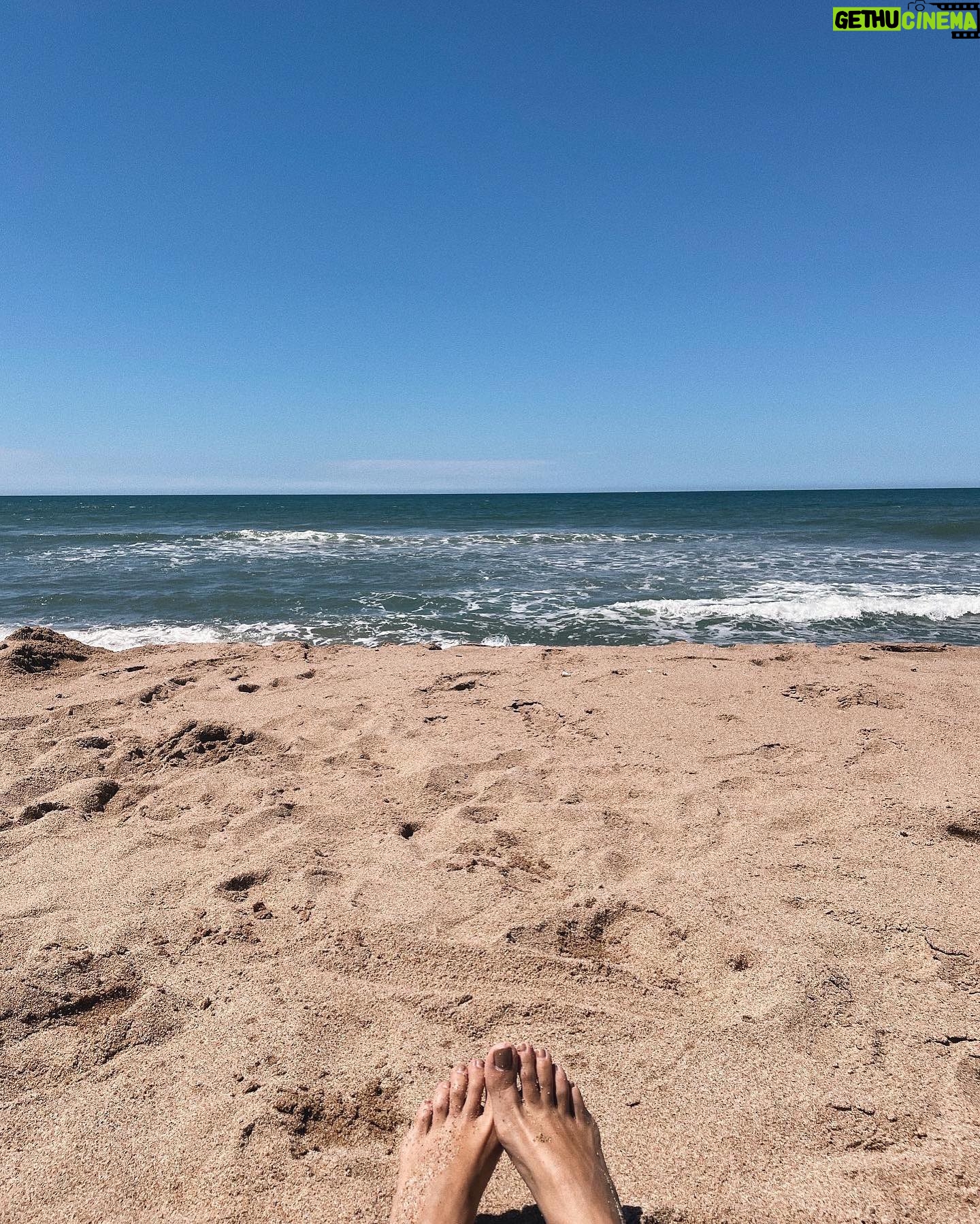 Agustina Cordova Instagram - volver al mar, siempre. 🏹