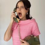 Agustina Suásquita Instagram – Estrenó Priscilla y no podía evitar hacer esta batalla de looks 🎀🥹 La película dirigida por la gran Sofía Coppola ya está en @mubilat y con mi link mubi.com/papryka tienen 30 días de prueba gratis 💅 A votar tu preferido, honey!