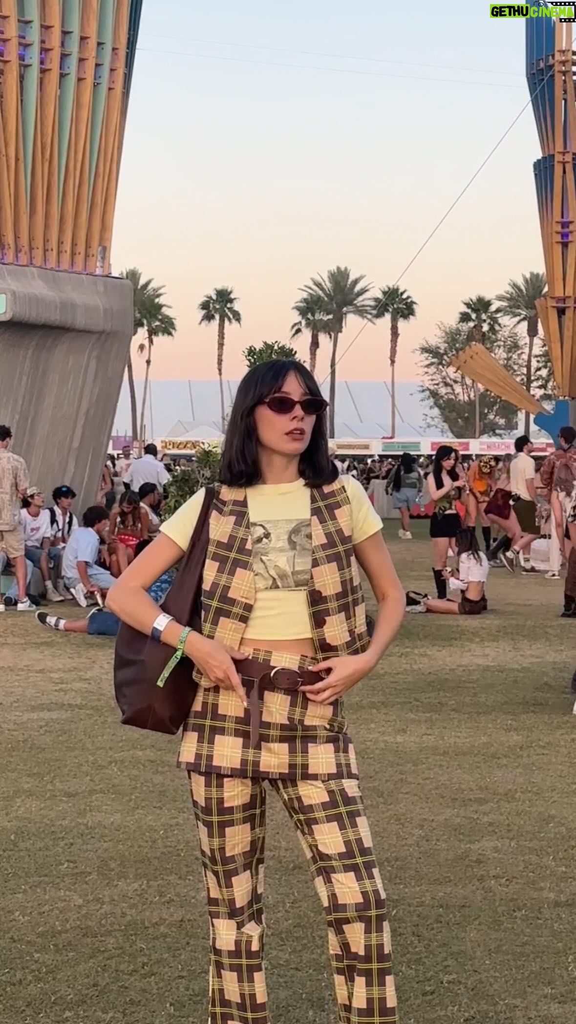 Agustina Suásquita Instagram - Coachella ✨🎡 Día 2 > outfit 2 🤠