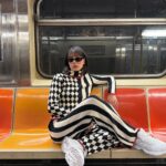 Agustina Suásquita Instagram - Batalla de looks en NYC 🗽 Una semana de despliegue de glamour merecía este enfrentamiento 👊🏻 Del 1 al 7 coméntenme cuál les gustó más 👇🏻