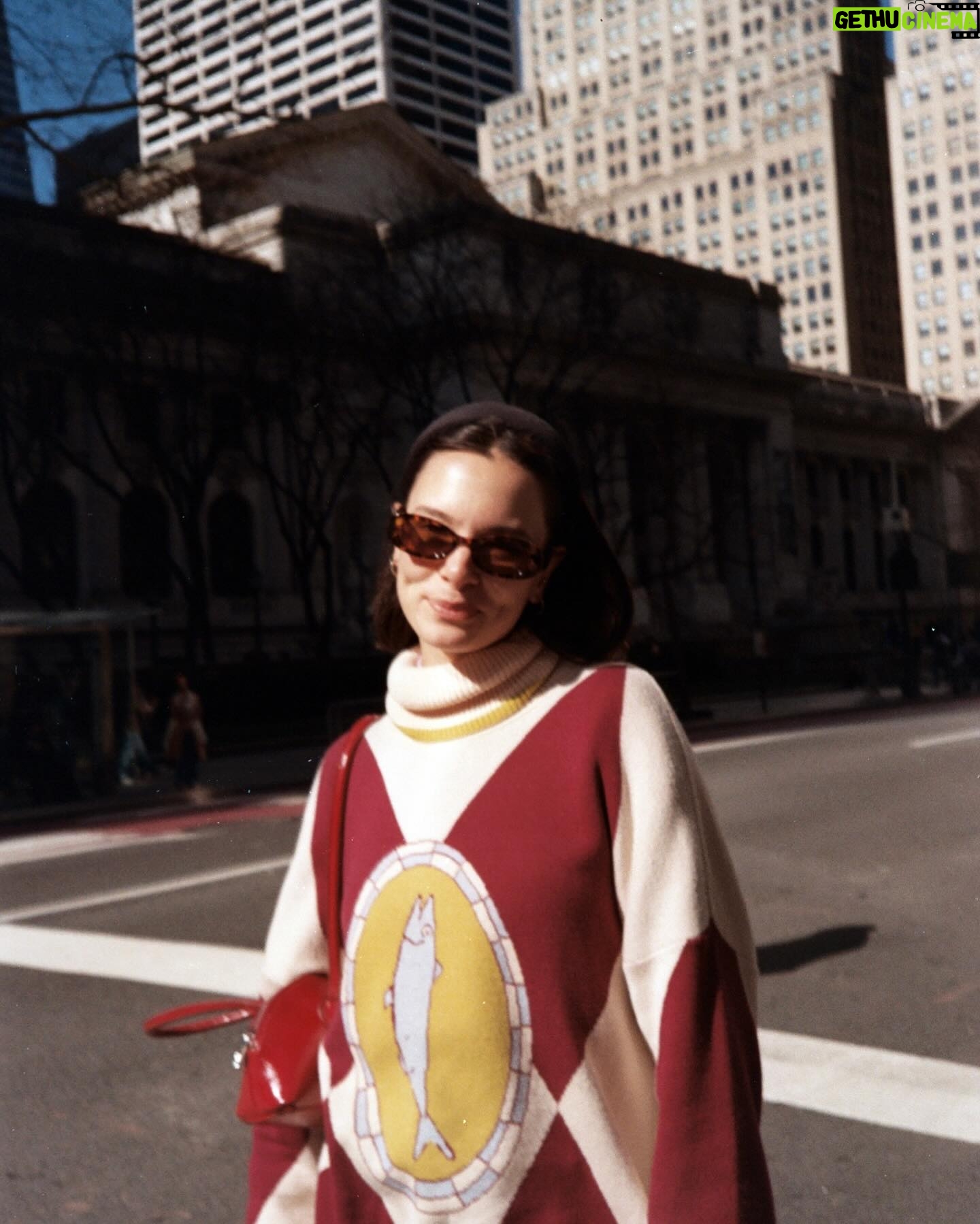Agustina Suásquita Instagram - Revelé un rollito lleno de recuerdos, de gente hermosa y de muchas partes del mundo 🎞️❤️