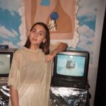 Agustina Suásquita Instagram - Revelé un rollito lleno de recuerdos, de gente hermosa y de muchas partes del mundo 🎞️❤️