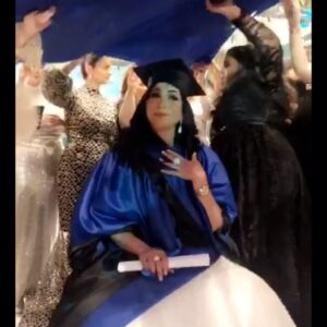Ahlam Hassan Instagram - 🦋💙فكرة اليلوة من افكار المصمم / أ. أحمد البكر 🔚
شكرا على التنفيذ  اليلوة
 ابرار الكندري 
@abrar_style 
@villa_gallerya
شكر خاص لادارة فندق الميلينيوم على التعامل الاكثر من رائع ..
وشكر للجندي المجهول السيدة كارول ❤️
@millenniumhotelkuwait 
@carol.adel