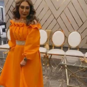Ahlam Hassan Instagram - اصنع السعادة لنفسك ولا تنتظرها من شخص آخر ... كن محب لنفسك وللحياة 
لا تنظر للخلف ولا تنتظر احدا ..