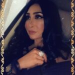Ahlam Hassan Instagram - شكراا للميكب آرتست خلود الشمري ❤️❤️❤️ شكراا لخبيرة التساريح ايمان ♥️♥️♥️ واللي ما استغنى عنها دوم مصممة الازياء المبدعه نجوى الفضلي ❤️❤️❤️❤️❤️ لوك عرس حبيبة قلبي وبنتي الحلوه هنوف الكندري @khluood_artist @iman_hair_style @najwaalfadhli يا جماعه كلش ما نتشابه انا والفنانه الجميله نور الغندور الله يحفظها 🙏🏻 شلون شفتي الشبهه ما ادري 😂😂