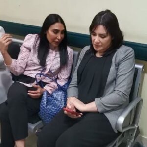Ahlam Hassan Instagram - 💙🦋الحمدالله انتهيت من تصوير مسلسل افراج مشروط .. للمخرج الخلوق المبدع عيسى ذياب 
كل الكلمات تعجز عن شكرك لاحتوائك لي واستفزازك حتى اكتشفت جانب جديد  لقدراتي كممثله .. اتمنى تكرار التجربه معاك ..
اشكر العاملين في هذا العمل لصدقهم وحبهم لانجازه رغم الظروف 
شكرا لنجمه الجميله الفنانه هدى الخطيب على عزيمة الغدا باسم لحصولي على درجة الدكتوراه ماهي غريبه عليج يا حبيبتي كفيتي ووفيتي 
محبة الناس لا تقدر بثمن 💙🦋