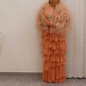 Ahlam Hassan Instagram - الف مبروك لمعاريسنا
اللوك حيل عجبني شكرا من القلب 
الفستان من تصميم الرائع الفنان ظاهر باقر 
@thaher.baqer 
المكياج والشعر صالون فيوويل 
@viewelsalon 
مكياج / ماريا
الشعر / شيماء