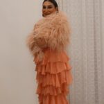Ahlam Hassan Instagram - الف مبروك لمعاريسنا اللوك حيل عجبني شكرا من القلب الفستان من تصميم الرائع الفنان ظاهر باقر @thaher.baqer المكياج والشعر صالون فيوويل @viewelsalon مكياج / ماريا الشعر / شيماء
