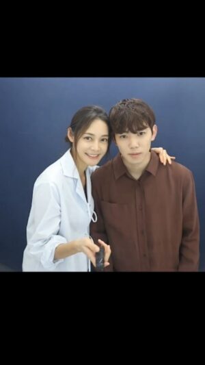 Ahn Hyun-mo Instagram - 난 여지껏 요런 영상은 사람들이 부스안에 휴대폰 세워놓고
따로 찍는건줄 알았지 모야 😆
조카 덕에 신문물 경험 ✨️ #하루필름