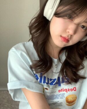 Ahn Seo-hyun Instagram - 날씨 최고🍃🦆🦆🦆