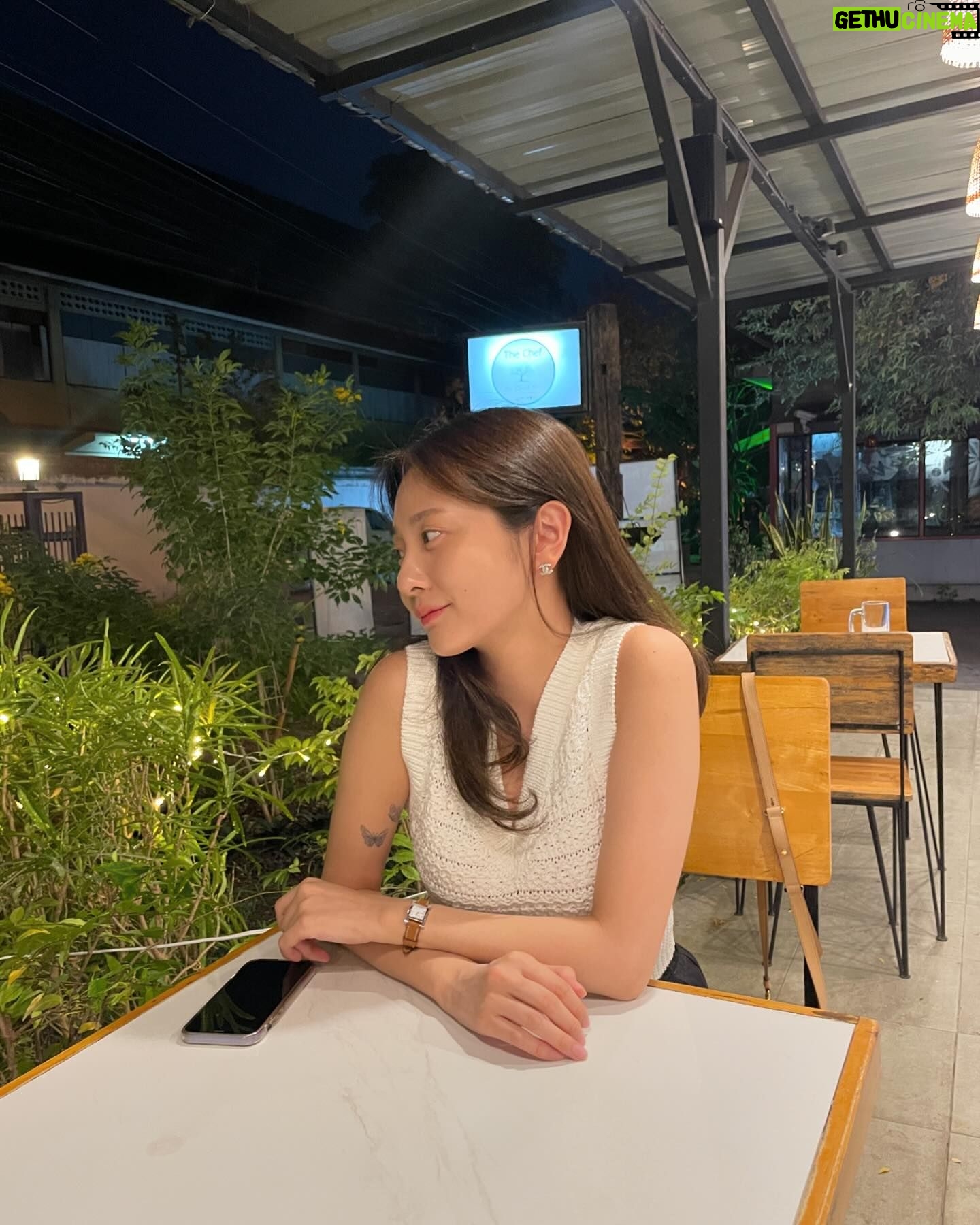 Ahn Ji-young - 26.6K Likes - 평화로웠던 2주간의 치앙마이🐘🌿🌿