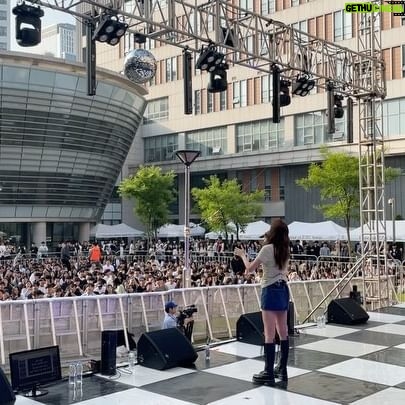 Ahn Ji-young Instagram - 뷰티풀 원더풀 알러뷰 쑤니~💕 영어 응원법 들어봤어~?👀 #한국뉴욕주립대학교
