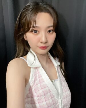 Ahn Ji-young Instagram - 애프터파티 끝🩷
다리 많이 아팠을텐데 끝까지 즐겨 준 러볼리들 .. 너무 고생했고 너무 고마워요 🥹
2024년의 시작을 그대들과 함께 해서 행복했습니다 !
올 한 해도 잘 부탁해요 :)
사랑해요!🩷