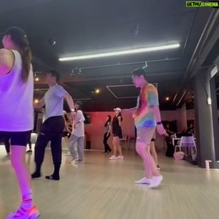 Ahn Sun-Young Instagram - 운동이 너무 하기싫고 재미없는 #운태기극복 ?? 1)새로운 운동을 찾아 시작해본다 (새내기때의 그 어리버리 신기하고 설레임을 찾아보아요😉) 2)카페인끊고 수면의 질을 올린다 (잠의 질이 좋아져야 피로도 풀리고 몸도 회복되어서 다음날 “운동할 기력”이 다시 채워져요! 죽어도 커피 못끊을땐 뭐다?? #빼고빼고카페☕️ 가 있잖아여!!!😍 지이이인짜 맛있는 커피 그 잡채.. 근데 카페인없어요. 커피 아니고 “커피맛다이어트!!” 탄수커팅 체지방감소 배변활동원활 그리고 #식후혈당감소 기능성까지🙌🏻🔥🔥🔥 3) 그리고 운동직전 #아미노콜플러스🍋🍊 로 상큼하게 에너지 UP!! 콜라겐 UP!!! 이건 이제 다아시죠??🙋🏻♀️😉❤️