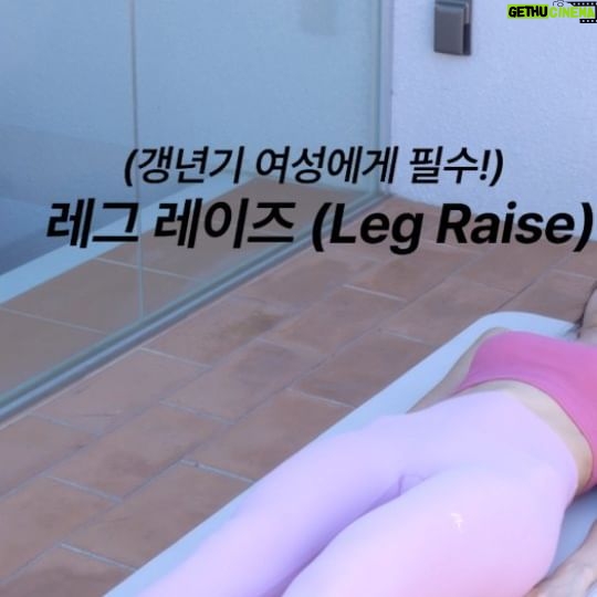 Ahn Sun-Young Instagram - 벌써 6월이야😱 헛둘헛둘! #안다챌 따라서 #매일하루10분운동 뱃살과 작별할 준비됐나요? 준비됐어요👏 오늘은 🔥뱃살 뿌셔뿌셔 운동🔥 요즘 유행하는 크롭티, 슬림한 옷들! 보기만 하는 건 이제 지겹잖아요! 특히 나이들고 살 안빠져서 고민인 뱃살 부위 집중 공격 들어갑니다👈 오늘부터 10분씩 안다챌 따라하기 약속~👌 오전에 운동하고 오후에는 전문 트레이너 설명 영상으로 찾아올게요🙌 #다이어트는오늘부터 #생각할시간에다이어트시작 #안선영다이어트챌린지 #다이어트운동 #다이어트챌린지