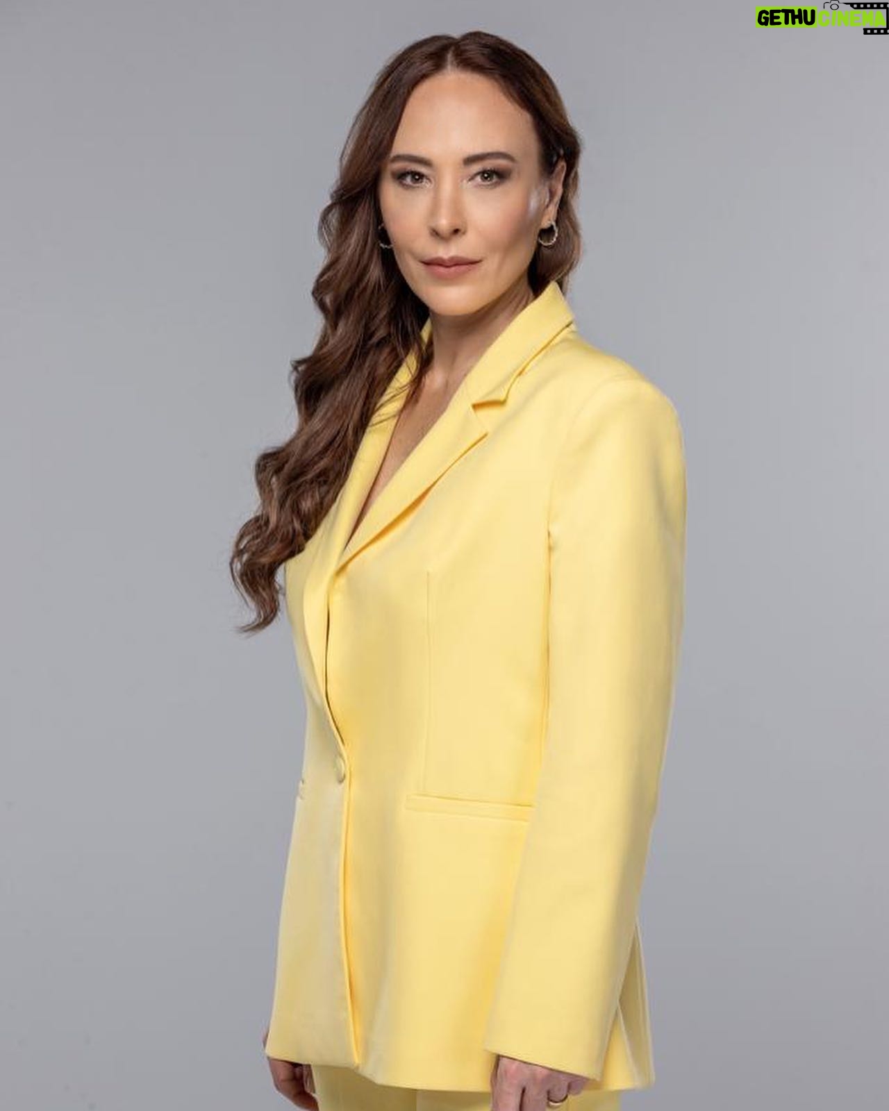 Ahu Sungur - 3 Likes - ‘Bir Şansım Olsa’ her cumartesi/pazar saat 13:00’ te sizlerle @showtv ‘de 🌟#BirŞansımOlsa @bboyapim @mahperiu @safakbbo @n1danismanlik @bircansilan 💜🌟🧿🧚🏻♂️