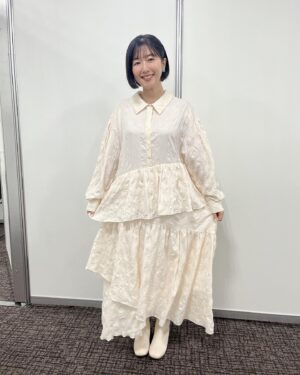 Ai Kayano Instagram - 2024年のInstagramはじめます！！
年明け最初のお仕事！
アニプレックス20周年のイベントに出演させて頂きました🌼

今回はあの花での出演だったのですが、アニプレさんはギルティクラウンや冴えカノなどなど…
たくさん思い出のあるタイトルばかりで、こうしてお祝いの場に参加させて頂けたのがすごく嬉しかった〜☺️

素晴らしいアーティストの皆さんと1つのステージを繋いでいくのは、普段のイベントとは違う緊張感でした…
今からでも配信で見られるので是非見てほしい！！

ちなみに楽屋でぼっちざろっく！の子達からあの花見てました〜って言ってもらえて、とっても嬉しかったな〜♡
私もぼっちざろっく！見よう！！（茅）

ワンピース
@idem__official 
アクセサリー
@osewaya_official

トークセッション

ワンピース、カーディガン
@haupia.official
イヤリング、ネックレス
@osewaya_official