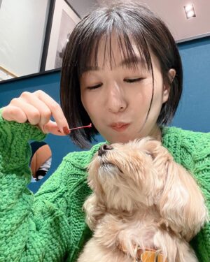 Ai Kayano Instagram - MerryXmas!!🌲⛄️
私のすきなもの
「アイスと氷の間に出来るシャリっとしたところ」
その為にメロンソーダやコーヒーフロートを頼んでいるといっても過言ではない…！
そして上に乗ってるチェリーの可愛さも最高🍒（茅）