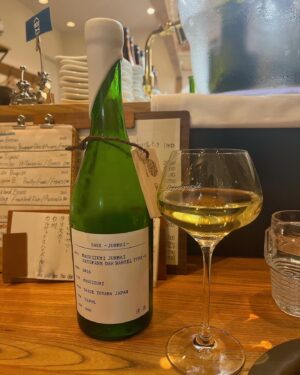 Ai Kayano Instagram - おとなの週末おふしょっと🍾

今回も食べすぎで本誌に載せきれなかったのでこちらに！
料理はもちろん、ちょっとしたインテリアまでセンスが光るお店でした✨
カトラリースタンドは店名ならでは。こちらもオシャレ！
猫村さん見つけたのもテンション上がったな〜！（茅）