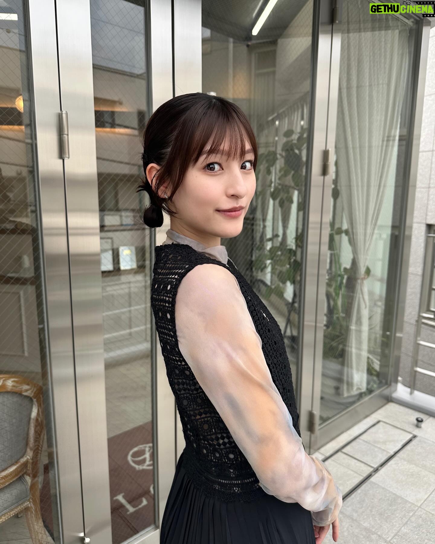Ai Moritaka - 2K Likes - ヘアセットしてもらった♡
今の長さだと自分じゃどうしたらいいか分からなかったから、
可愛くしてもらえてはっぴはっぴはっぴ〜っ⸝⋆
#ヘアセット #ヘアアレンジ