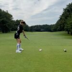 Ai Kago Instagram - ⛳️🏌️‍♀️ あいぼん初ラウンドしてきました！！！！ 2枚目は初のドライバー動画、めっちゃ天ぷらしました。笑 3枚目はちょっと調子良くなりました🥹❤️ なに！ゴルフ楽しい！！ 初心者すぎて下手ですが、これから練習もしてもっと飛ばせるようになりたいです💕💕💕 スコアと今日1番ショットは ストーリーにアップしますね🤫 ウエアは全身　@fr2golf 🐇⛳️