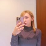 Ai Kago Instagram - おはよう御座います🩷 自撮りの時、いつもこの口になるの ほんとに無意識なんですが.. 今日もニコニコハッピーで過ごしてください✌️
