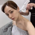 Ai Shinozaki Instagram - ・ 今日は美容dayという事で @lif_azabujyuban に行ってきました。 今回の施術は、 〈HIFU〉と〈STEM EXO TREATMENT〉 エアガンのような機械でお肌にエクソソームを入れ込んでくれるんだけど、痛そうに見えて全く痛くないんだよ☺️ 明日撮影だけど、 ダウンタイムもなくてありがたい。。♡ また行きたいな🤍 #LIF麻布十番 #stemexotreatment #ステムエクソトリートメント #エクソソーム #ヒト幹細胞 #ウォートンジェリー由来臍帯血幹細胞 #再生美容 #１枚目の写真は関係ない