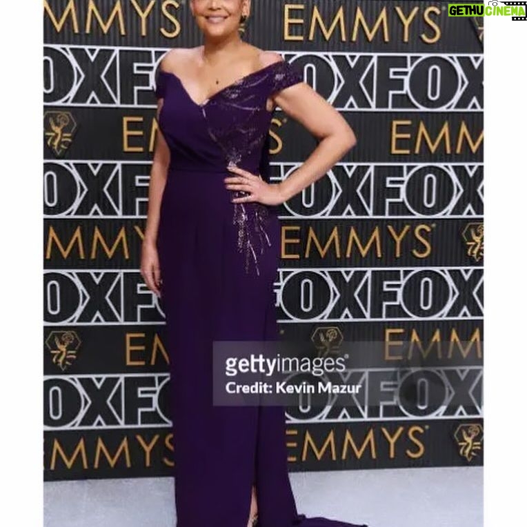 Aida Rodríguez Instagram - Emmys. 💫 Makeup: @bryanmendez Hair: @anthonypazos Dress: @pamellaroland Shoes: @ingiliz_official via @regardstylehouse Jewelry: @sunseekerjewelry Nails: @nailartfairy Thank you: @kevcouture Last slide is definitely my fave! 😁