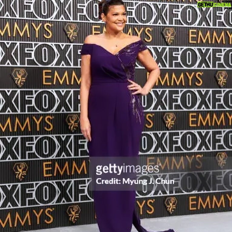Aida Rodríguez Instagram - Emmys. 💫 Makeup: @bryanmendez Hair: @anthonypazos Dress: @pamellaroland Shoes: @ingiliz_official via @regardstylehouse Jewelry: @sunseekerjewelry Nails: @nailartfairy Thank you: @kevcouture Last slide is definitely my fave! 😁