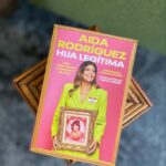 Aida Rodríguez Instagram – ¡¡Hoy es el día!! ¡Hija Legitima ya está disponible para comprar y descargar dondequiera que se vendan libros! Gracias a todos los que han apoyado a Legitimate Kid hasta ahora. ¡Ahora, dile a un amigo que le diga a sus Primas que la versión en español ya está DISPONIBLE! Obtén tu copia a través del enlace de mi biografía o yendo directamente a FunnyAida.com

Narrada por @kianny.antigua la única. Que voz más bella contando te mi vida 😊.

#Legitimatekid #hijalegitima #aidarodriguez