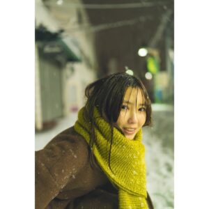 Aika Sawaguchi Instagram - もう立派なインスタグラマーなので、雪と写真を撮るなんてちょちょいのちょいなんですわ寒
