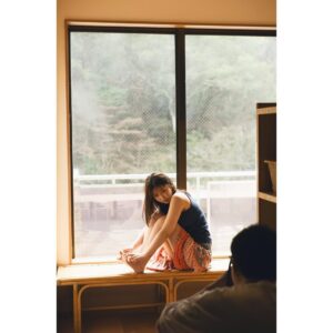 Aika Sawaguchi Instagram - 本日発売 週刊少年マガジンの表紙巻頭に掲載していただいています！
美味しいごはん食べて、あったかい温泉入って、これは撮影なのか？と何度か疑った撮影でしたっ！
ぜひ、みておくれ❗️