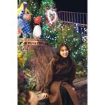 Aika Sawaguchi Instagram - クリスマス感のある写真をどうぞ。クリスマスを過ぎてから撮っていただいた写真です。 今日で仕事納めでして、今年もいろんなことがあったなあと思うのですが、一向に具体例が上がってこないので、ここで失礼。良いお年を。2