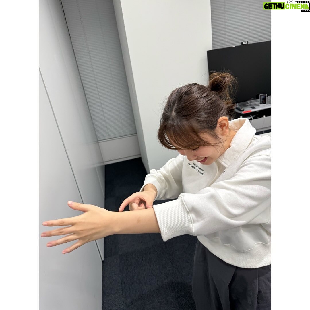 Aika Sawaguchi Instagram - 最近の沢。 アウトレットに行った沢 仕事終わりに炒飯を食べた沢 アウトレットで買った服の袖丈が思ったよりも短くて笑いが止まらない沢。 どの沢も楽しそうでなによりです。最近人と話しすぎて喉がずっと痛いです。