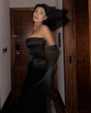 Aimee Flores Instagram - 🖤