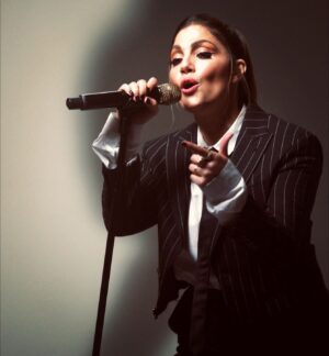 Aimee Interrupter Instagram - 6 days…  #theinterrupters #inthemirror