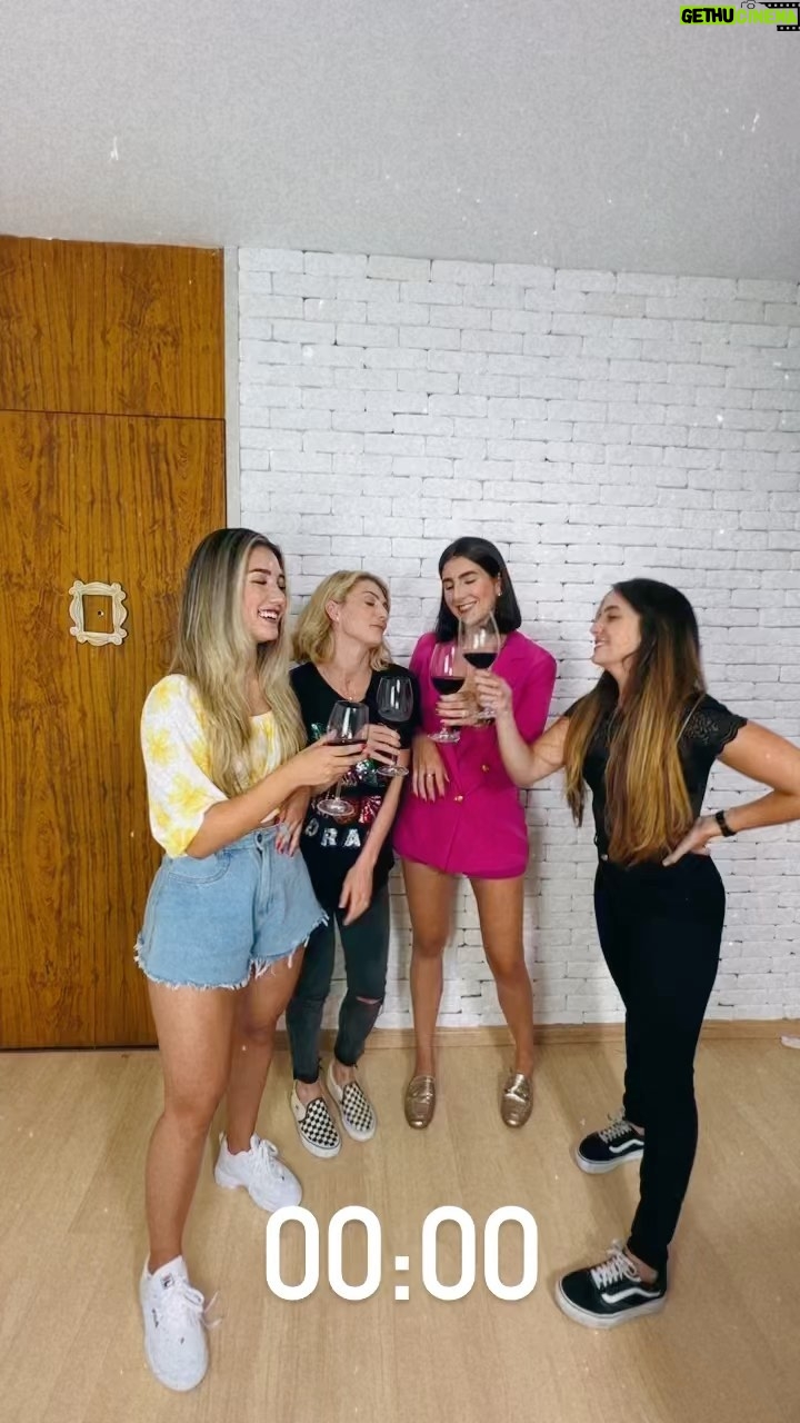 Aimée Madureira - 331 Likes - Evolução da noite 😂
