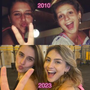 Aimée Madureira Instagram - #tbt ⚠️ DESAFIO DO VESTIDO DE 15 ANOS!!! ⚠️
Brincadeiras a parte, já virou tradição refazer essa foto! Mesmo vestido, mesmo irmão que amo de sempre. 💜💜💜 @luamadureira 
E como sou uma pessoa agregadora, consegui fazer antes e depois com meus amores de longa data e que fizeram questão de estar presente no meu aniversário. @rebeccasinder @feliperestum 
😍😍😍😍😍😍
E meu irmão lindo representando nosso pai. 🥲🥹❤️
Agora é isso. Todo ano teremos que fazer o antes e depois para mostrar que somos como 🍷
#happybday #30 #envelhecercomovinho