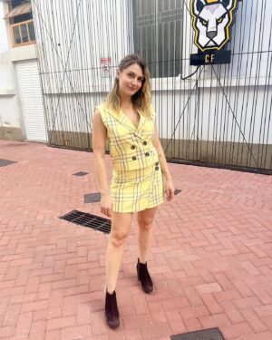 Aimée Madureira Instagram - 🌟✨ Não perca a nossa nova coleção de alfaiataria xadrez de saia e colete!
Este conjunto é perfeito para quem busca um look elegante e sofisticado. O xadrez é uma tendência atemporal que nunca sai de moda, e a combinação de saia e colete traz um toque de charme e estilo único.

✨✨ Garanta já o seu conjunto de alfaiataria xadrez de saia e colete e brilhe com estilo! ✨✨
.
#alfaiataria #xadrez #lookdodia