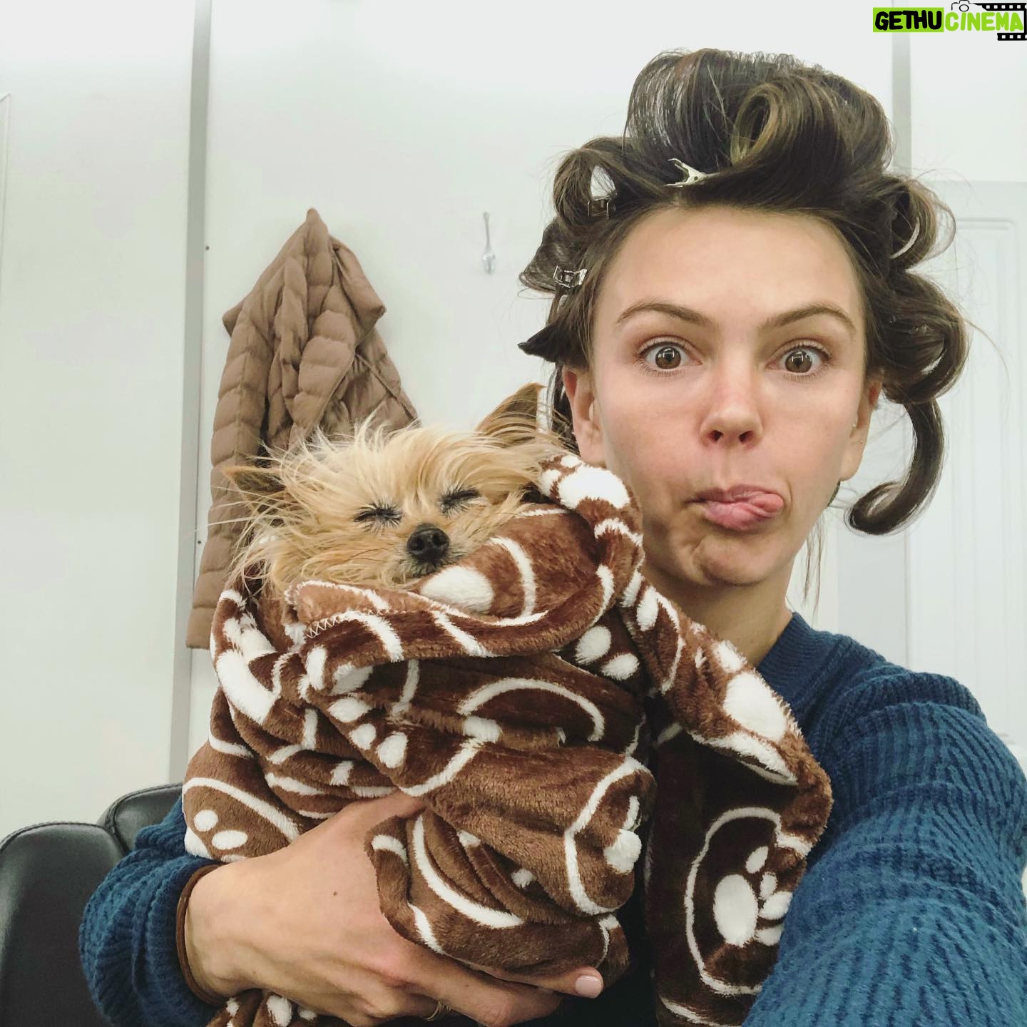 Aimee Teegarden - 2.5K Likes - Caught a sleepy little PokƩmon...#sundayfunday #squishyface