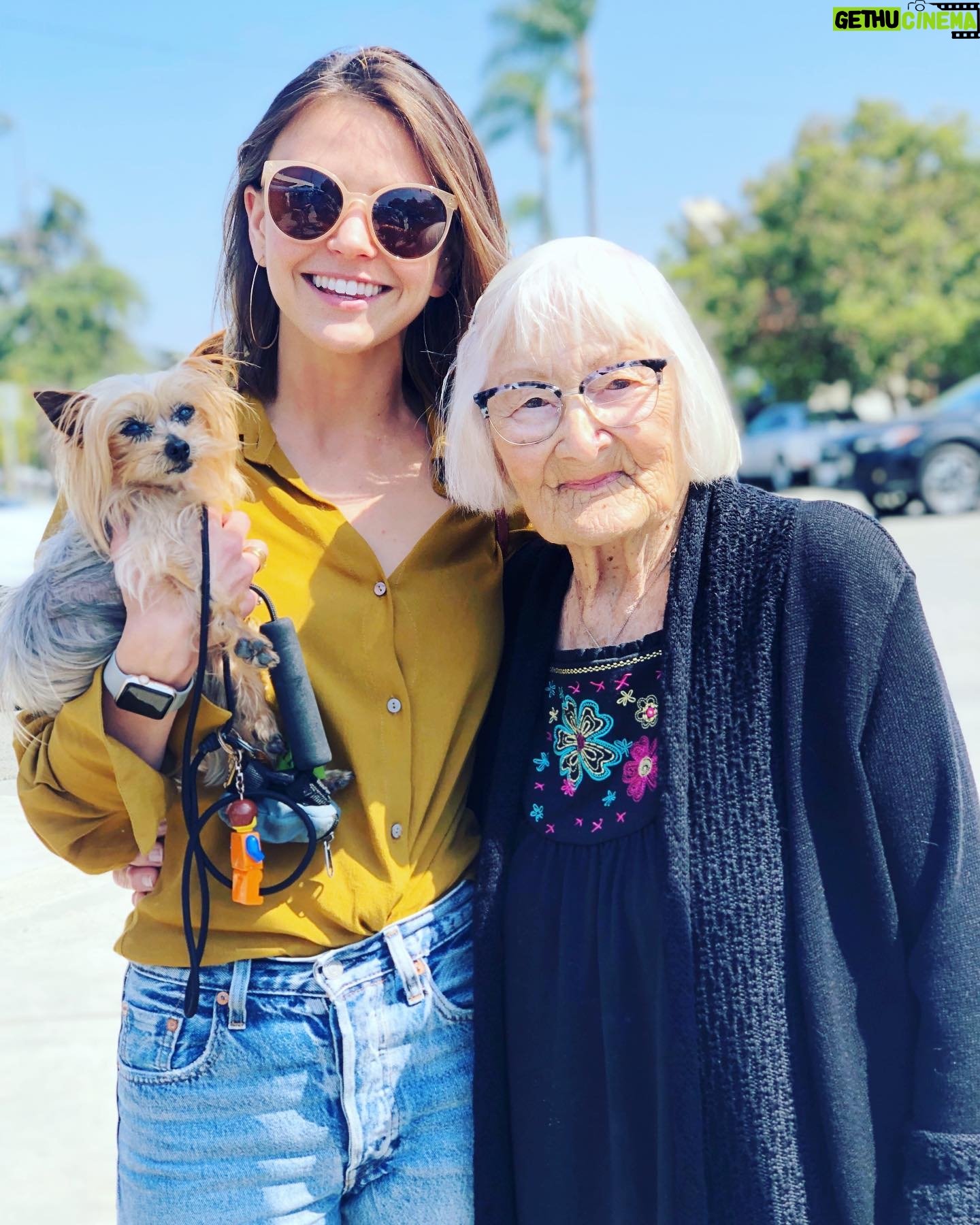 Aimee Teegarden - 4.4K Likes - Never underestimate a #ladygang ā¤ļøš¦¹āāļøš©š¼āšš©š¼āāļøš©š¼āš¤š·āāļøā¤ļø(chiefly the OGās)