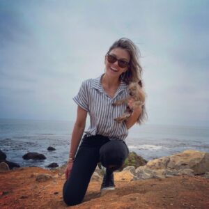 Aimee Teegarden Instagram - Beachy Babes ☀️🌊🐶🧜‍♀️ #summervibes