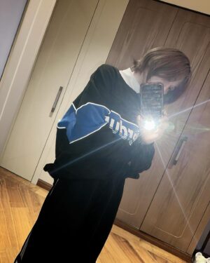 Aimi Instagram - 💙🖤