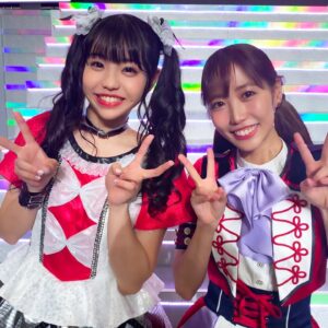 Aina Kusuda Instagram - 全員とは写真撮れなかったけど、同じ紫で、名前も同じ！Aqoursの鞠莉ちゃん役、鈴木あいなちゃんとお写真撮ってもらいました！ずっと会えるのを楽しみにしてたので撮っても嬉しい！
ダブルアイナ！

千歌ちゃん役のあんじゅちゃんとも撮ってもらいました！まっすぐで一生懸命なところ、とても尊敬してますっ。個人的にあんじゅちゃんの声が好き。

曜ちゃん役のしゅかちゃん！いつも明るくてにこにこしてて素敵な子ですっ！

Saint Snowの理亞ちゃん役佐藤日向ちゃん！
パフォーマンスさすがでしたっ！
にこにこしてて可愛かった！

そして、虹ヶ咲の果林ちゃん役みゆたん！！ひさびさに会えて嬉しかったですっ！パフォーマンスもさすがだったねぇ。なんだか、ラブライブ ！の現場で会うのが不思議な感じでした！

楽しい2日間でしたっ！
μ'sの写真ものちほどっ！