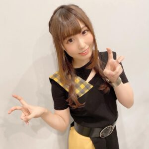 Aina Suzuki Instagram - 「京Premium Live 2019」鈴木愛奈、初めて出演させて頂きました👏🏻来ていただいた皆様ありがとうございました❗️
GRANRODEOさんの「Can Do」もカバーさせて頂きました。いかがでしたでしょうか！
また出演させて頂けるように頑張っていきます！

#鈴木愛奈 #京premiumlive2019
