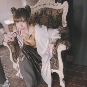 Aina Suzuki Instagram - 声優アニメディア2月号　オフショット📸

明日はいよいよ、
アーティスト鈴木愛奈のデビュー日です。
デビュー日は人生に一度しかないので
たくさんの方に見届けていただけたら幸いです！

発売日、1/22（水）
池袋サンシャインシティ アルパB1F噴水広場にて

18:00からフリーライブ＆ハイタッチ会を開催いたします！

詳細は鈴木愛奈HPをご覧ください！
プロフィールのURLをクリック☝🏻
皆様のお越しをお待ちしています！

#鈴木愛奈　#あいにゃ　#suzukiaina
#ringAring #デビューアルバム
#artist #anison #anime