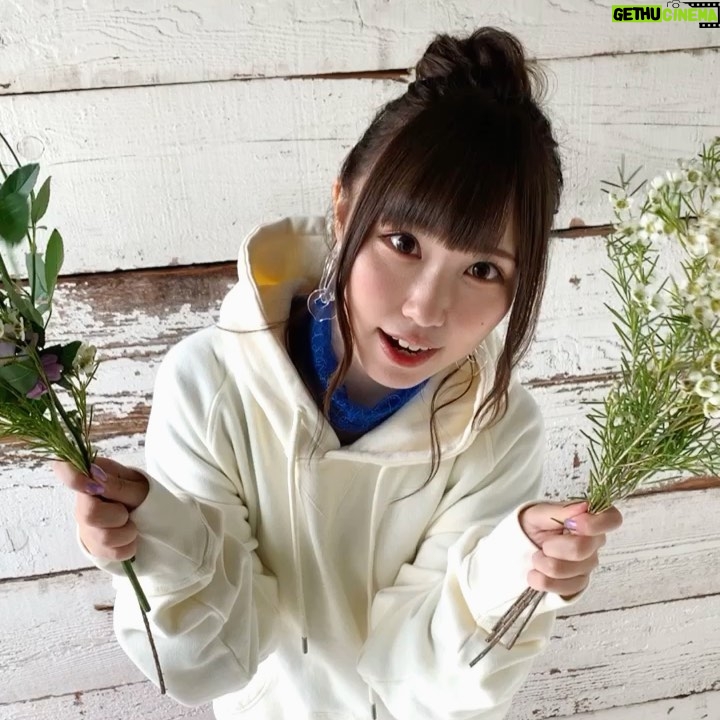 Aina Suzuki - 6.4K Likes - Ani-PASS Plusさんのオフショット🤫📷スタッフの無茶ぶりブーメランにも応えてくれるあいにゃでした😘💕
見本誌が届いていたのでチラ見せ👀✨
#もっと高く 発売まであと1日...🥰
#アニパス
#鈴木愛奈
#もっと高く
#あいにゃ
#suzukiaina